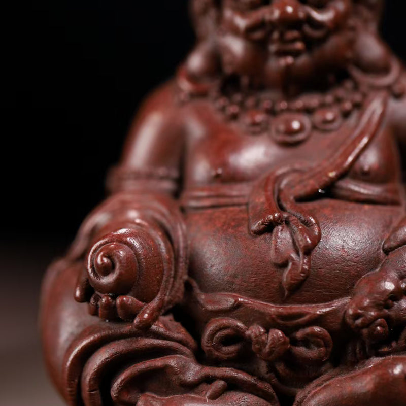 Zi Sha tea pet Cai Shen attracts wealth and treasures.