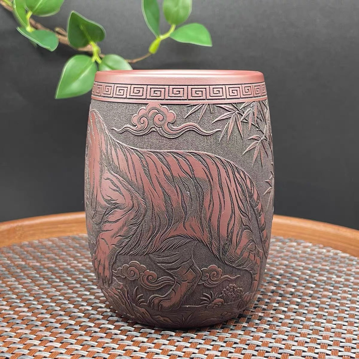 Yixing Raw Ore Shihong Clay Master Teacup, Fully Handmade Relief Tiger Zodiac Zisha Cup, 200CC Dragon Egg Kung Fu Tea Cup
