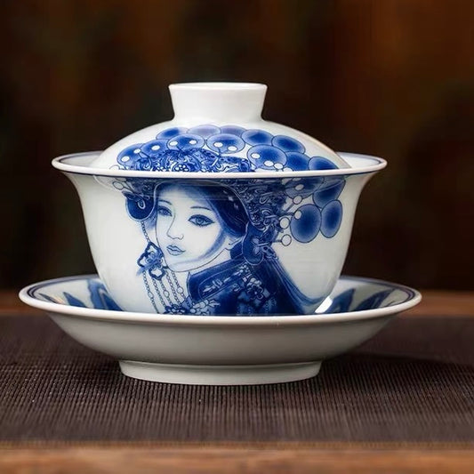 Jingdezhen Porcelain Antique Clay Sancai Gaiwan, Blue and White Opera Huadan Pattern, Hoverable Anti-scald Large Capacity Tea Brewing Bowl for Home Use