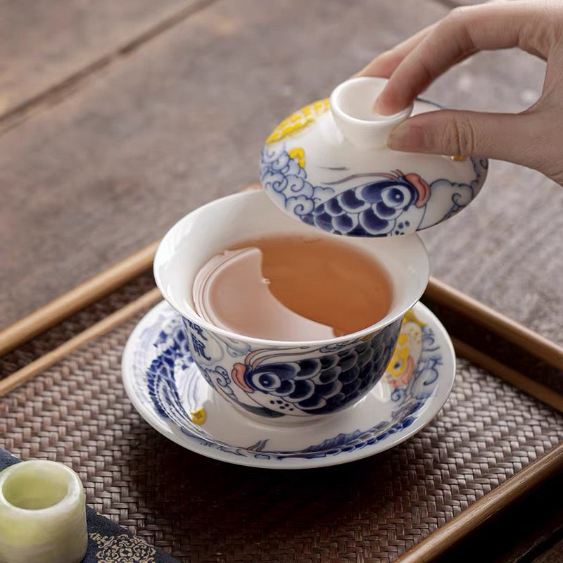 Mutton‑Fat Jade Porcelain Hover Gaiwan, Dragon‑Fish Ingot Pattern 190ml Dehua White Porcelain Three‑Talent Gaiwan for Gongfu Tea