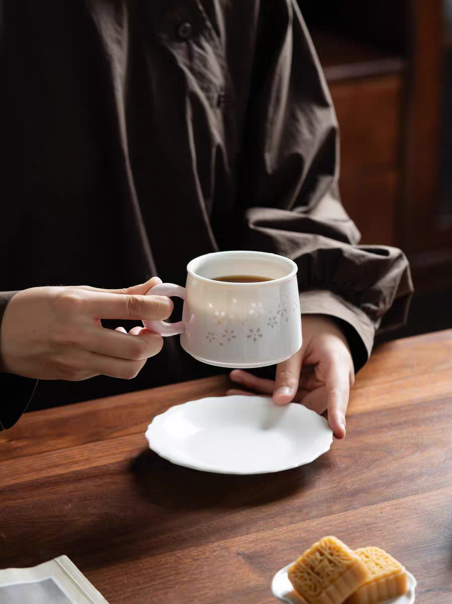 Exquisite Linglong Porcelain Cup Set - Gift Box for Coffee, Tea & Milk