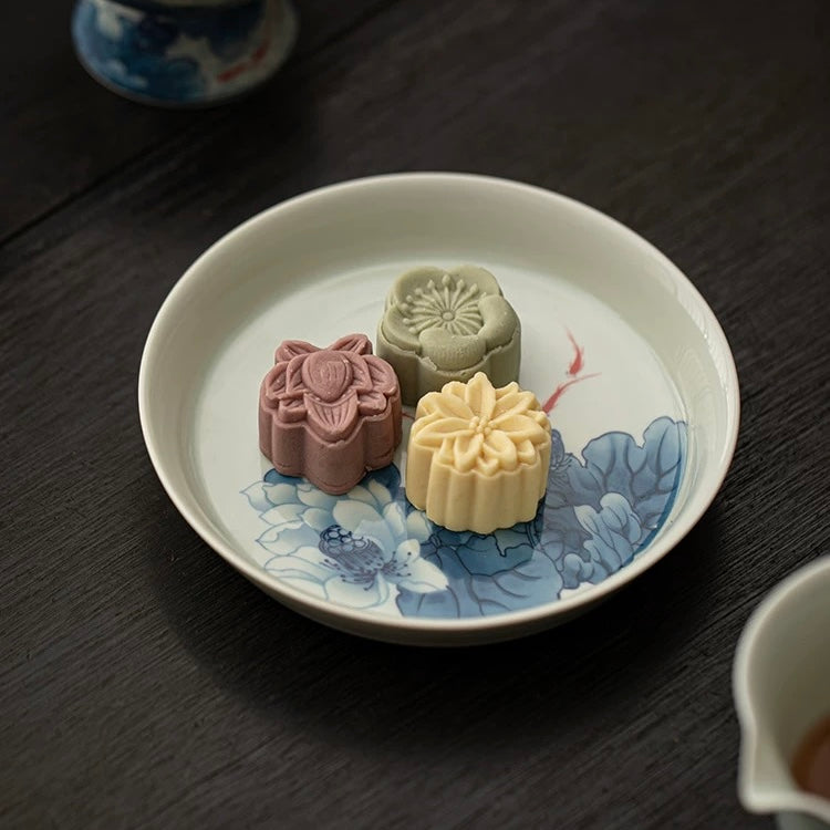Blue & White Underglaze Lotus Koi Gaiwan Set | Heat-Resistant Floating Lid Porcelain Teacup for Gongfu Tea Brewing