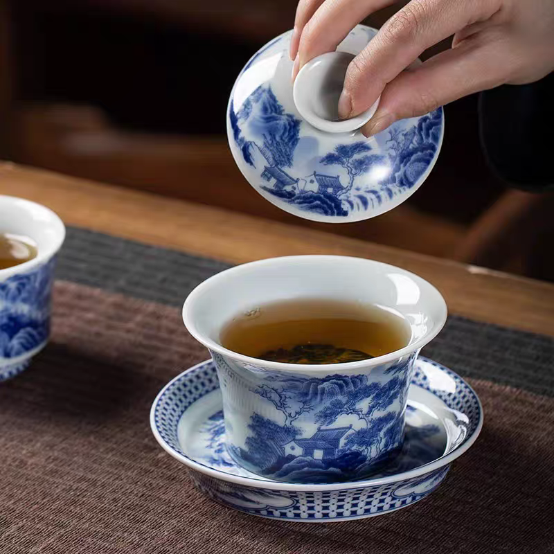 Jingdezhen Gaiwan Teacup, Single Piece, High-End "Thousand Miles of Rivers and Mountains" Blue and White Porcelain (Three Part Gaiwan)