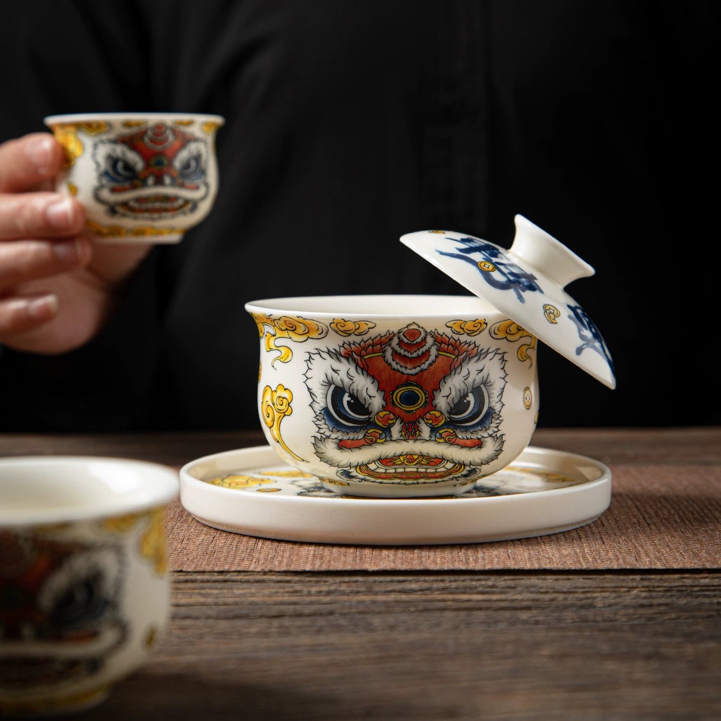 Chinese Lion Motif Hover Rotating Gaiwan | Three-Part Porcelain Kung Fu Tea Bowl, Heat-Resistant, Pot Stand Included