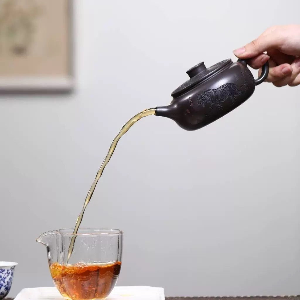 Authentic Yixing Zisha Teapot: Tiger Roar & Dragon Chant Fu Yun Bian Gu Teapot