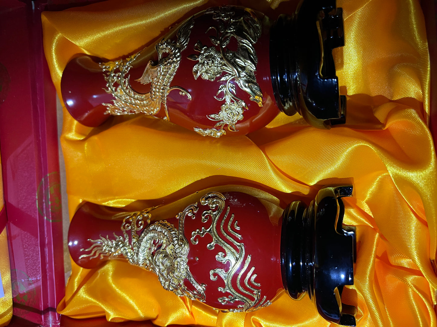 Lacquer Thread Sculpture Dragon and Phoenix Vase Set